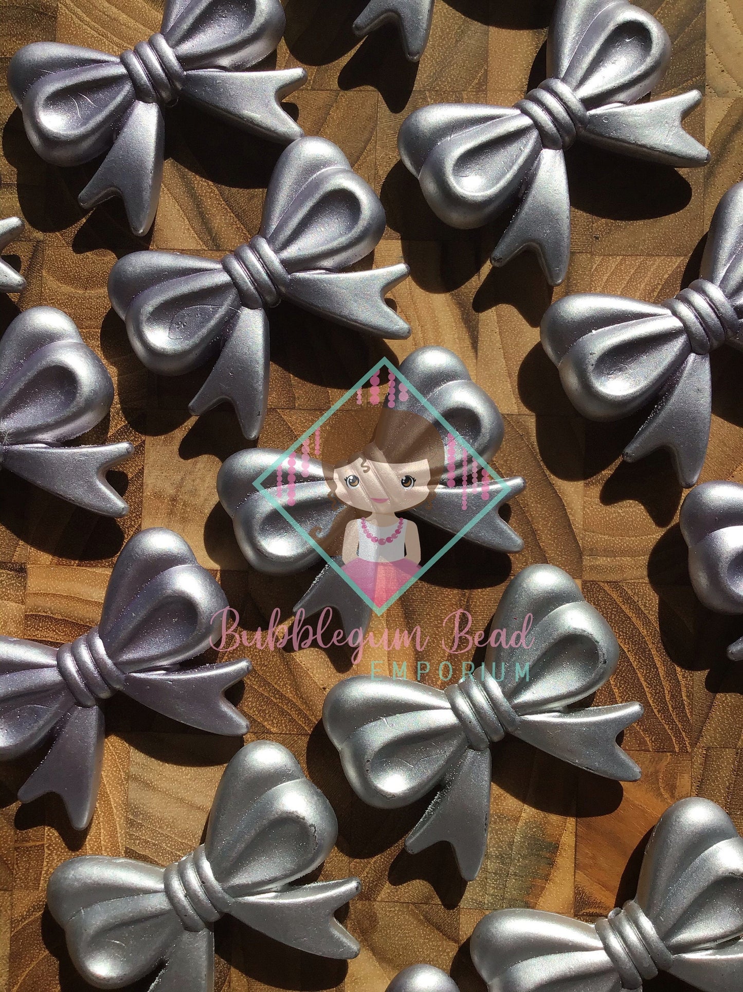 Silver bow Feature Beads